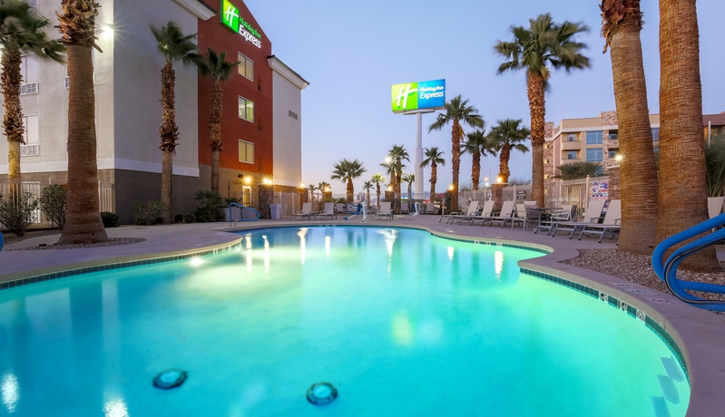 Imagen de la piscina del Hotel Holiday Inn Express Las Vegas - Stadium Area. Foto 14