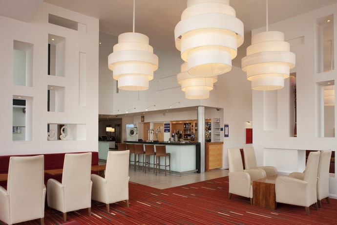 Imagen del bar/restaurante del Hotel Holiday Inn Express Leeds City Centre Armouries, An Ihg. Foto 4