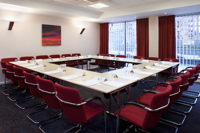 Imagen de los interiores del Hotel Holiday Inn Express Leeds City Centre Armouries, An Ihg. Foto 15