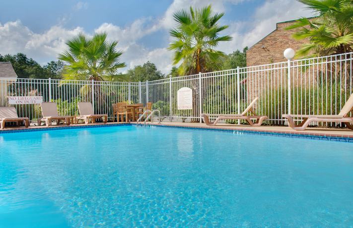 Imagen de la piscina del Hotel Holiday Inn Express Leesville, An Ihg. Foto 19