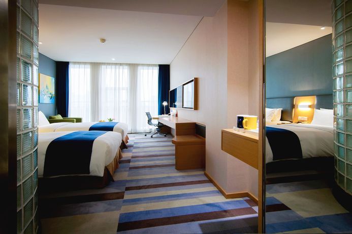 Imagen de los interiores del Hotel Holiday Inn Express Leshan City Square, An Ihg. Foto 20