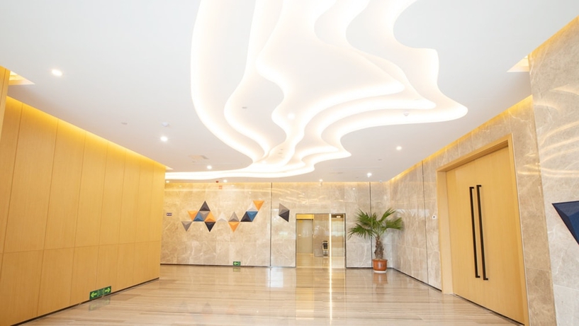 Imagen de los interiores del Hotel Holiday Inn Express Linyi West, An Ihg. Foto 18