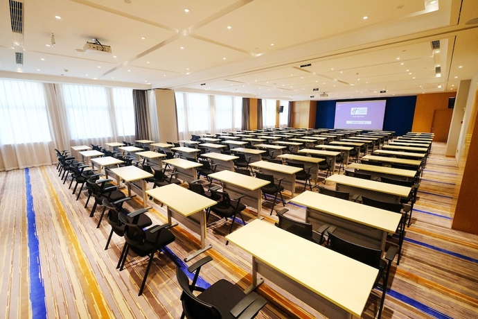 Imagen de los interiores del Hotel Holiday Inn Express Lishui City Center. Foto 16