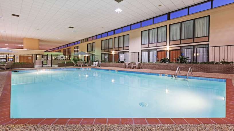 Imagen de la piscina del Hotel Holiday Inn Express Little Rock-airport. Foto 20