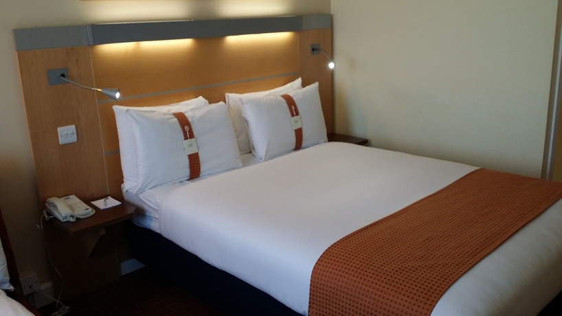 Imagen de la habitación del Hotel Holiday Inn Express Liverpool John Lennon Airport. Foto 3