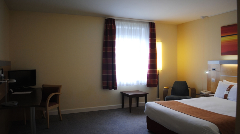 Imagen de la habitación del Hotel Holiday Inn Express Liverpool John Lennon Airport. Foto 4