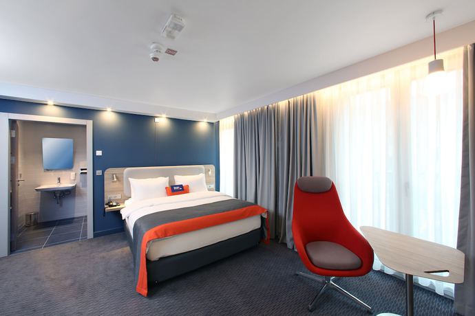Imagen de la habitación del Hotel Holiday Inn Express Ljubljana, an IHG. Foto 11