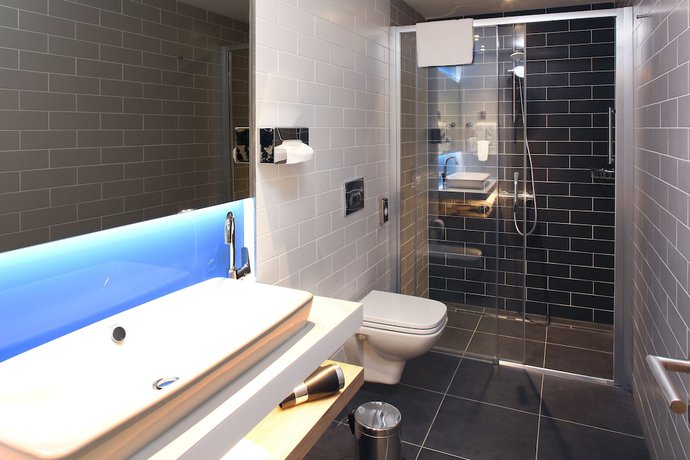 Imagen de la habitación del Hotel Holiday Inn Express Ljubljana, an IHG Hotel. Foto 16