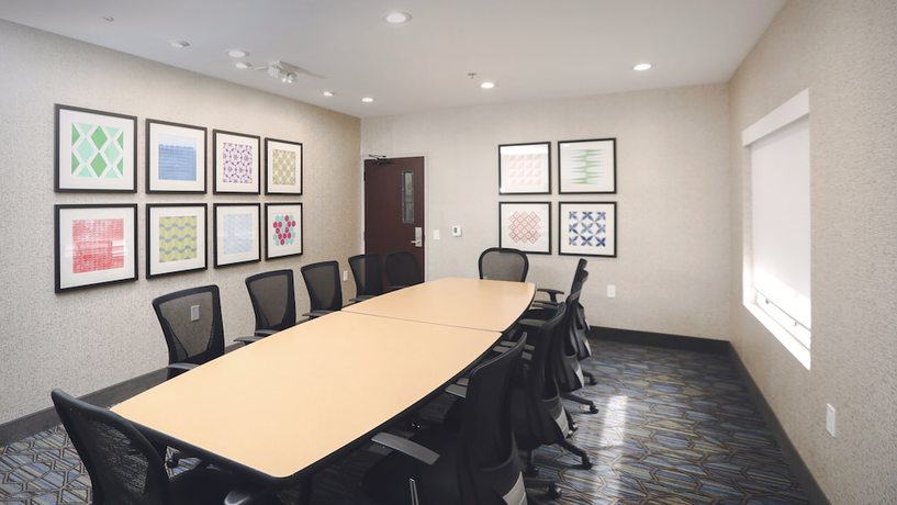 Imagen de los interiores del Hotel Holiday Inn Express Lompoc, An Ihg. Foto 15