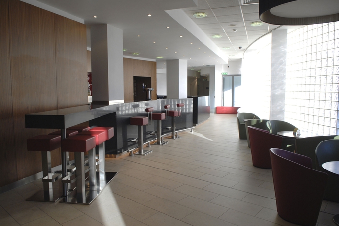 Imagen del bar/restaurante del Hotel Holiday Inn Express London City, An Ihg. Foto 3