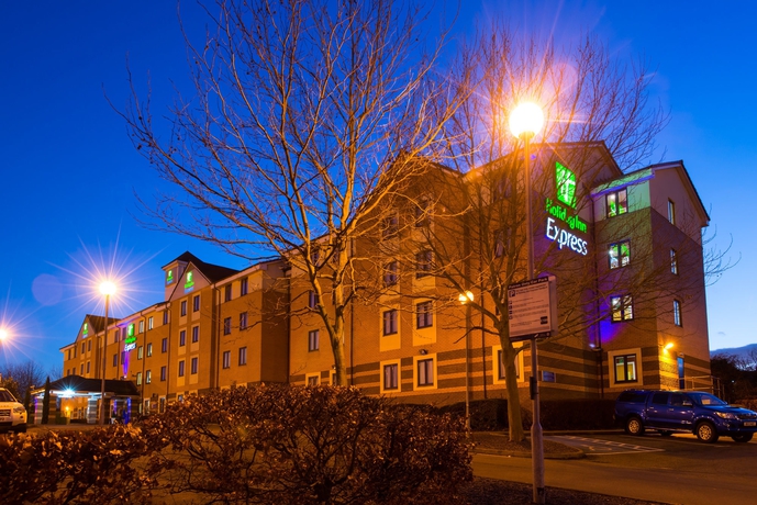 Imagen de los exteriores del Hotel Holiday Inn Express London - Dartford, An Ihg. Foto 11