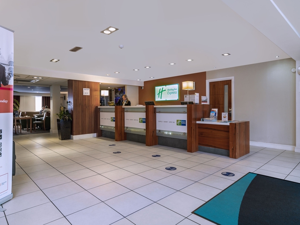 Imagen de los interiores del Hotel Holiday Inn Express London Gatwick Crawley. Foto 14