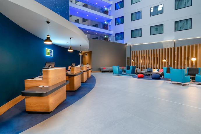 Imagen de los interiores del Hotel Holiday Inn Express London Heathrow T4, an IHG Hotel. Foto 10