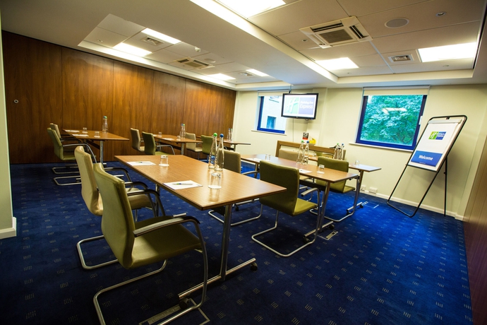 Imagen de los interiores del Hotel Holiday Inn Express London - Stratford, An Ihg. Foto 10