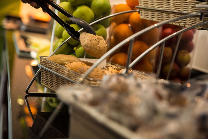 Imagen del bar/restaurante del Hotel Holiday Inn Express London - Stratford, An Ihg. Foto 2