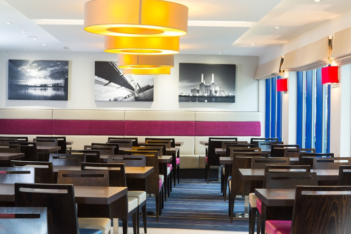 Imagen del bar/restaurante del Hotel Holiday Inn Express London Wandsworth, An Ihg. Foto 7