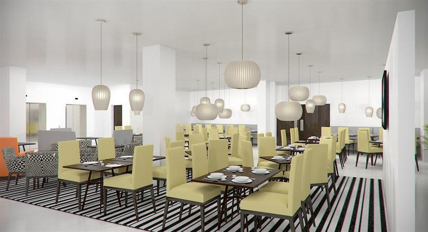 Imagen del bar/restaurante del Hotel Holiday Inn Express London - Wimbledon South, An Ihg. Foto 4