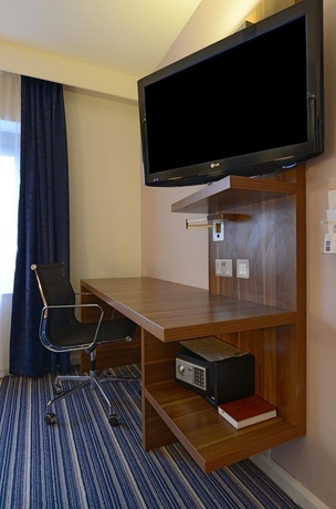 Imagen de la habitación del Hotel Holiday Inn Express London - Wimbledon South, An Ihg. Foto 6