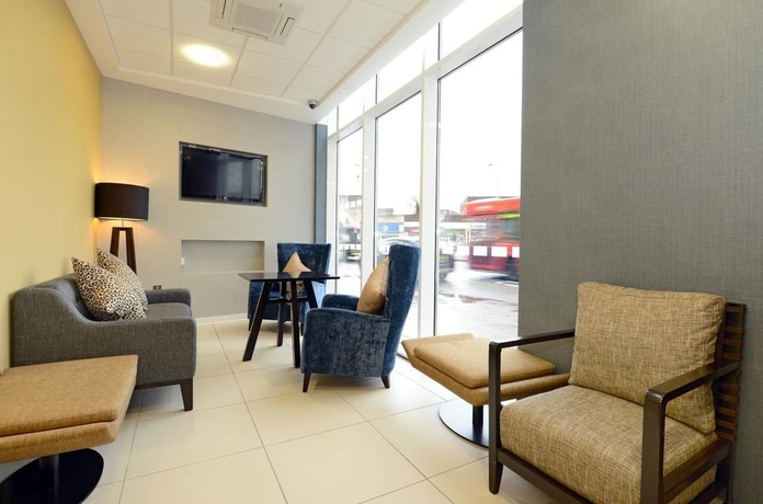 Imagen de los interiores del Hotel Holiday Inn Express London - Wimbledon South, An Ihg. Foto 9