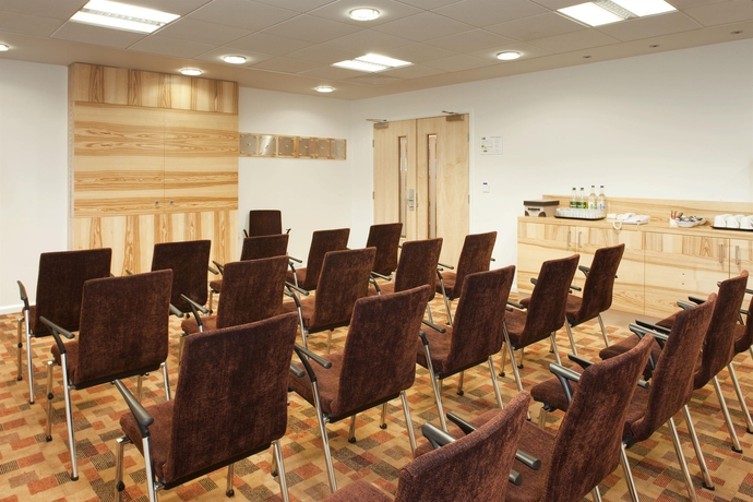 Imagen de los interiores del Hotel Holiday Inn Express London-watford Junction, An Ihg. Foto 15