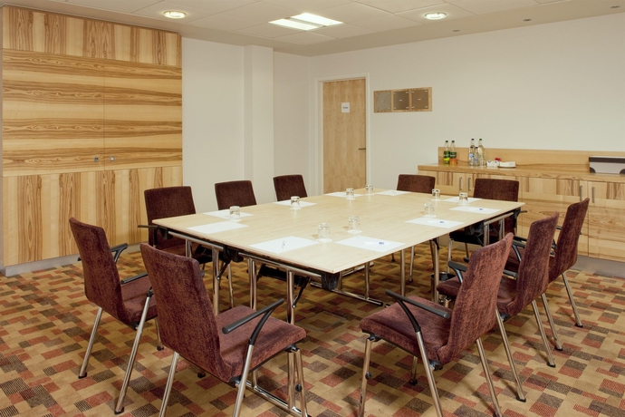 Imagen de los interiores del Hotel Holiday Inn Express London-watford Junction, An Ihg. Foto 16