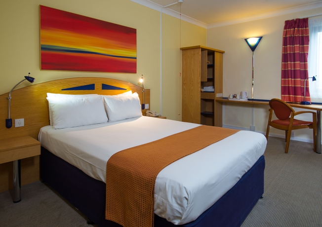 Imagen de la habitación del Hotel Holiday Inn Express Londres - Aeropuerto de Luton. Foto 6