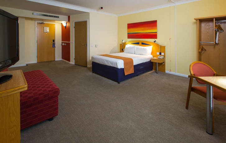 Imagen de la habitación del Hotel Holiday Inn Express Londres - Aeropuerto de Luton. Foto 13