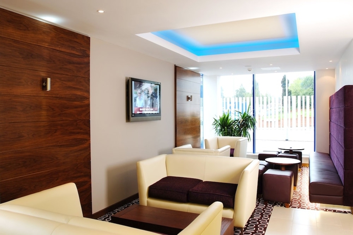 Imagen de los interiores del Hotel Holiday Inn Express Londres - Golders Green (A406). Foto 14