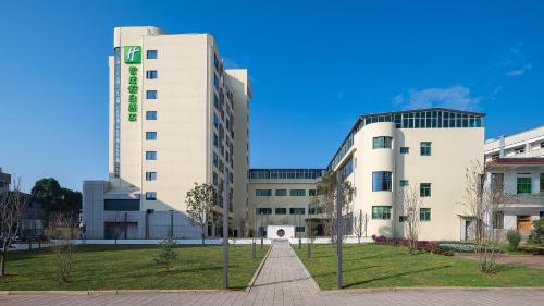 Imagen general del Hotel Holiday Inn Express Longyan Liancheng, an IHG. Foto 10