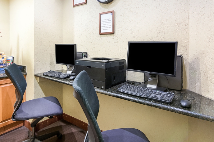 Imagen de los interiores del Hotel Holiday Inn Express Lorton, An Ihg. Foto 14