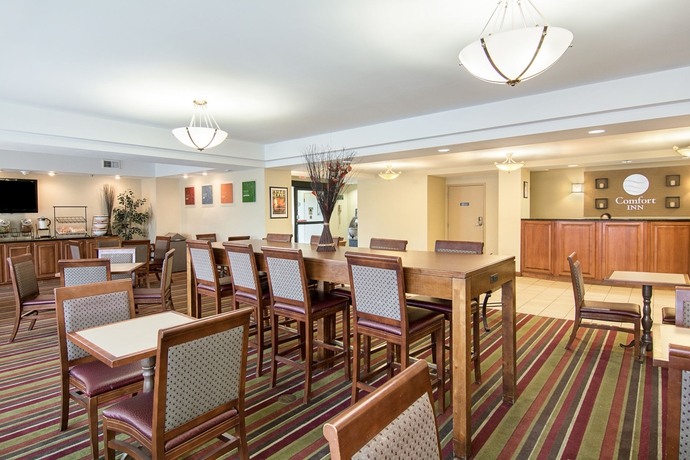 Imagen del bar/restaurante del Hotel Holiday Inn Express Lorton, An Ihg. Foto 4