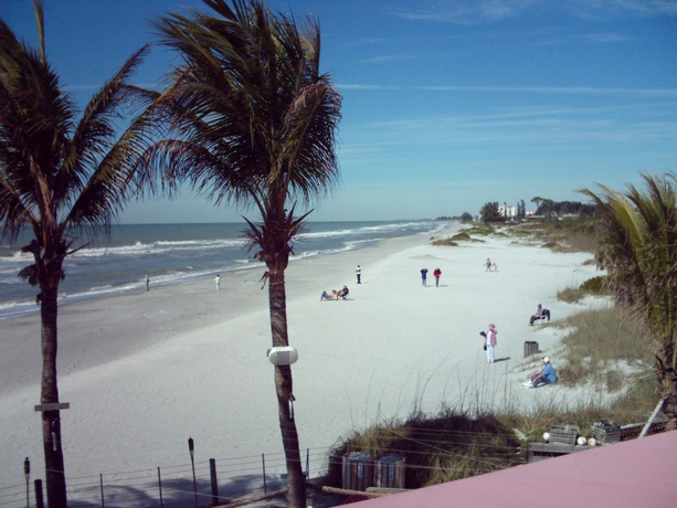 Imagen de los exteriores del Hotel Holiday Inn Express Los Angeles Airport, An Ihg. Foto 7