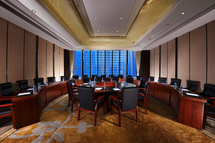 Imagen de los interiores del Hotel Holiday Inn Express Luoyang City Center, An Ihg. Foto 8