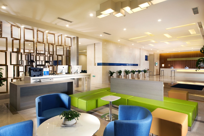 Imagen de los interiores del Hotel Holiday Inn Express Luoyang City Center, An Ihg. Foto 11