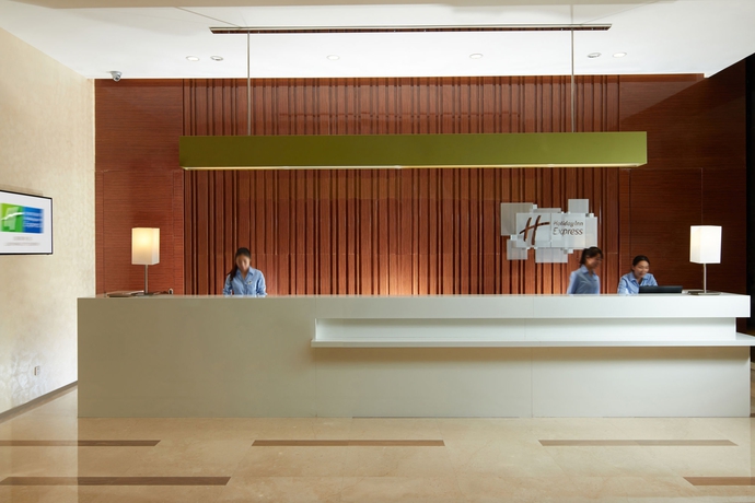 Imagen de los interiores del Hotel Holiday Inn Express Luoyang City Center, An Ihg. Foto 13