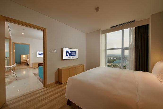 Imagen de los interiores del Hotel Holiday Inn Express Luoyang Yichuan, An Ihg. Foto 16