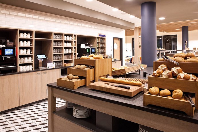 Imagen del bar/restaurante del Hotel Holiday Inn Express Lustenau, an IHG Hotel. Foto 2