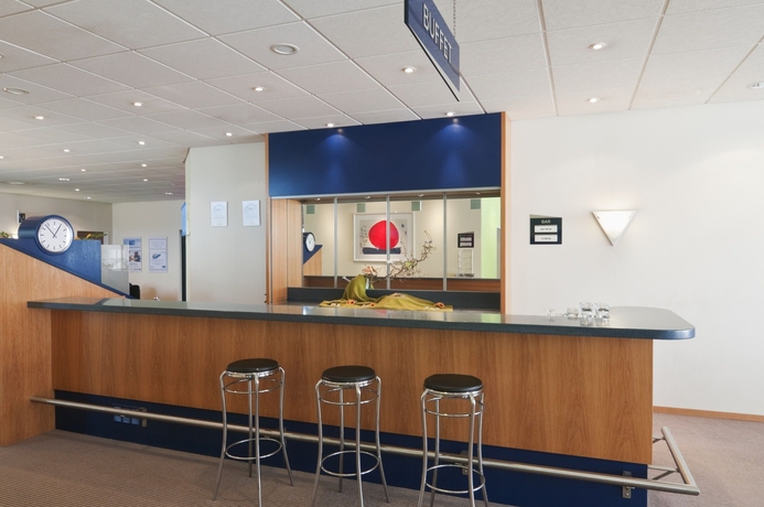 Imagen del bar/restaurante del Hotel Holiday Inn Express Luzern - Neuenkirch, An Ihg. Foto 4