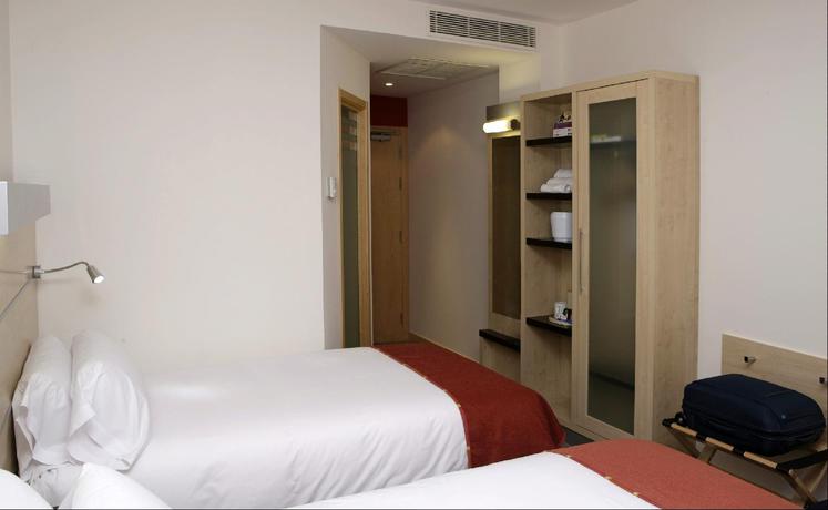 Imagen de la habitación del Hotel Holiday Inn Express Malaga Airport, An Ihg. Foto 6
