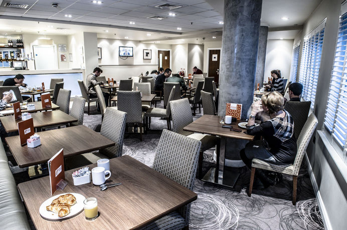 Imagen del bar/restaurante del Hotel Holiday Inn Express Manchester Cc - Oxford Road, An Ihg. Foto 2
