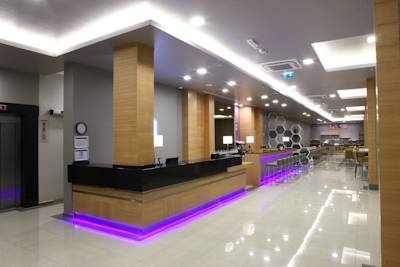 Imagen de los interiores del Hotel Holiday Inn Express Manisa - West, An Ihg. Foto 7