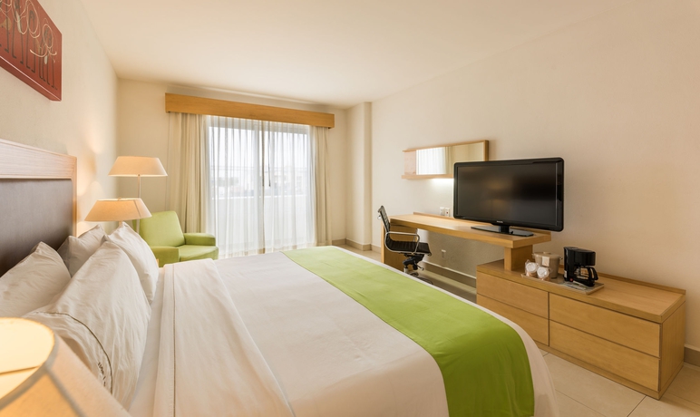 Imagen de la habitación del Hotel Holiday Inn Express Manzanillo, An Ihg. Foto 6