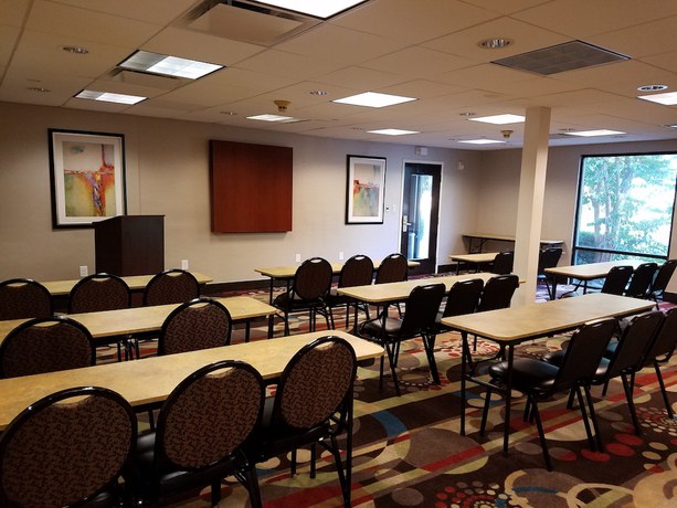 Imagen de los interiores del Hotel Holiday Inn Express Marietta - Atlanta Northwest, an IHG. Foto 17