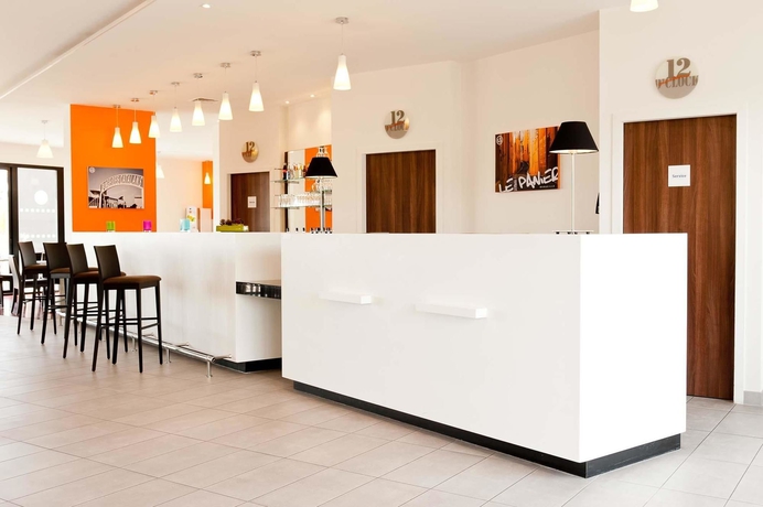 Imagen de los interiores del Hotel Holiday Inn Express Marseille Airport. Foto 14