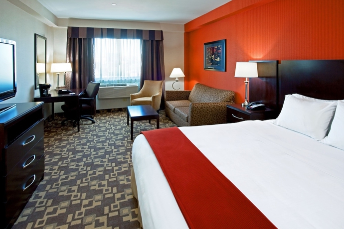 Imagen de la habitación del Hotel Holiday Inn Express Maspeth. Foto 8