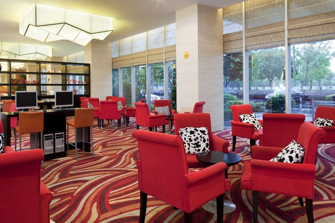 Imagen de los interiores del Hotel Holiday Inn Express Meilong. Foto 10