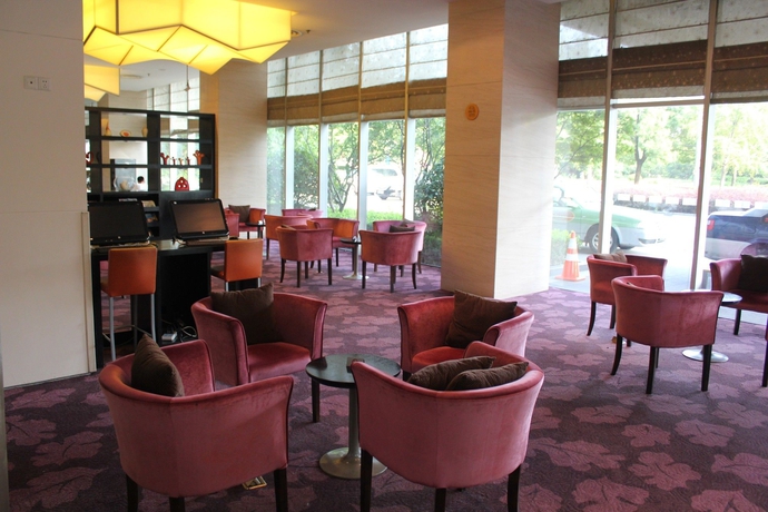 Imagen de los interiores del Hotel Holiday Inn Express Meilong. Foto 15