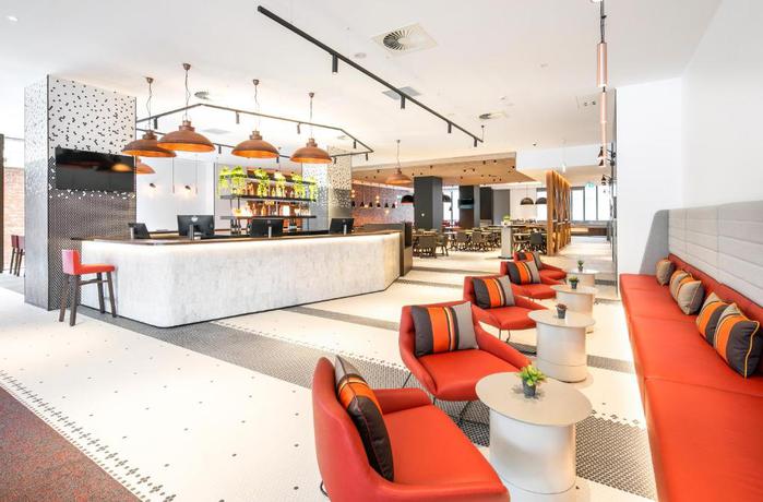 Imagen del bar/restaurante del Hotel Holiday Inn Express Melbourne Little Collins, An Ihg. Foto 3