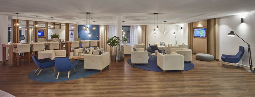 Imagen de los interiores del Hotel Holiday Inn Express Merzig. Foto 16