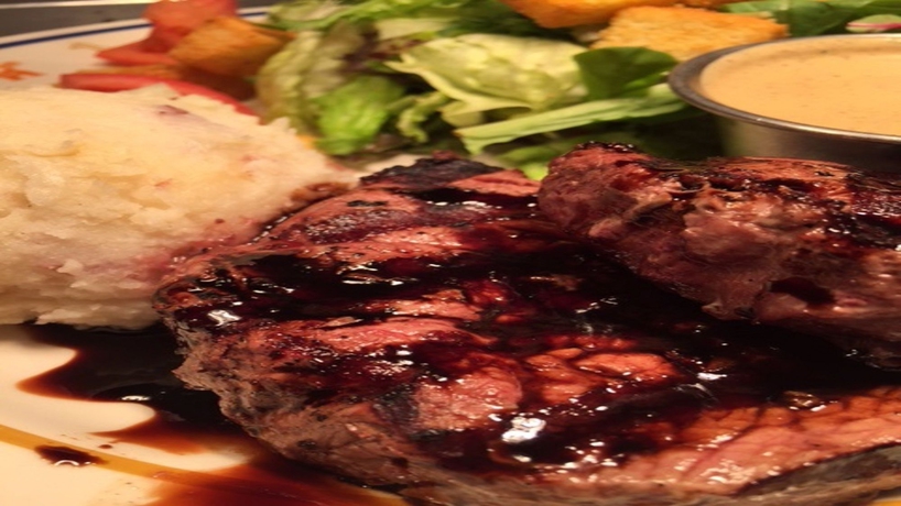 Imagen del bar/restaurante del Hotel Holiday Inn Express Mesa Verde. Foto 3